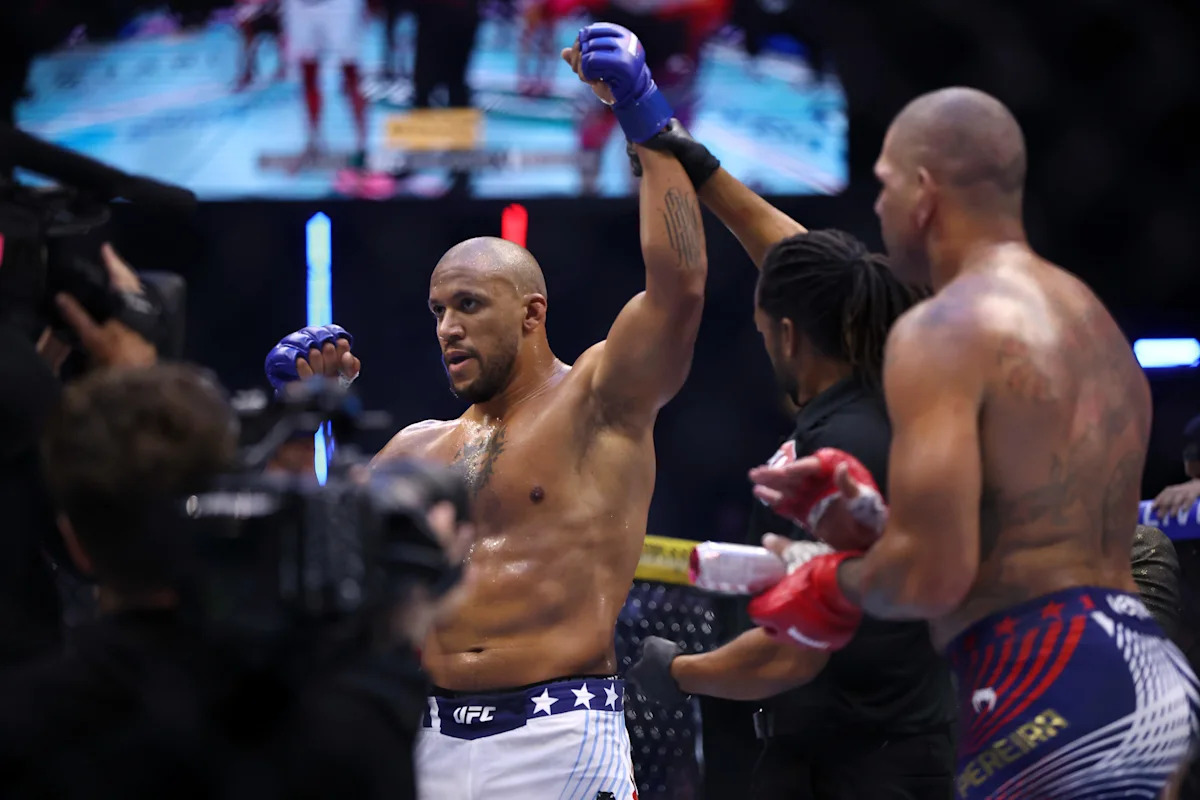 Dana White shares surprising update on UFC heavyweight title picture