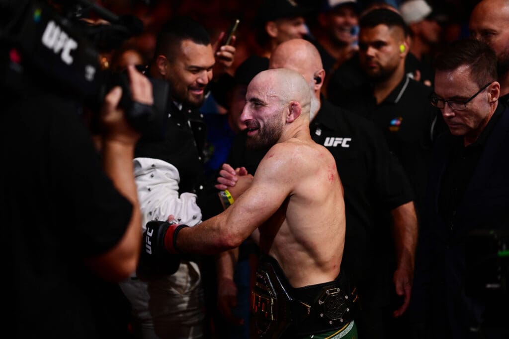 UFC 325 SYDNEY, Alex Volkanovski of Australia following his win in his featherweight title bout against Diego Lopes of Brazil during the UFC 325 event at Qudos Bank Arena in in Sydney, Sunday, February 1, 2026. NO ARCHIVING, EDITORIAL USE ONLY SYDNEY NEW SOUTH WALES AUSTRALIA PUBLICATIONxNOTxINxAUSxNZLxPNGxFIJxVANxSOLxTGA Copyright: xDEANxLEWINSx 20260201197326198888