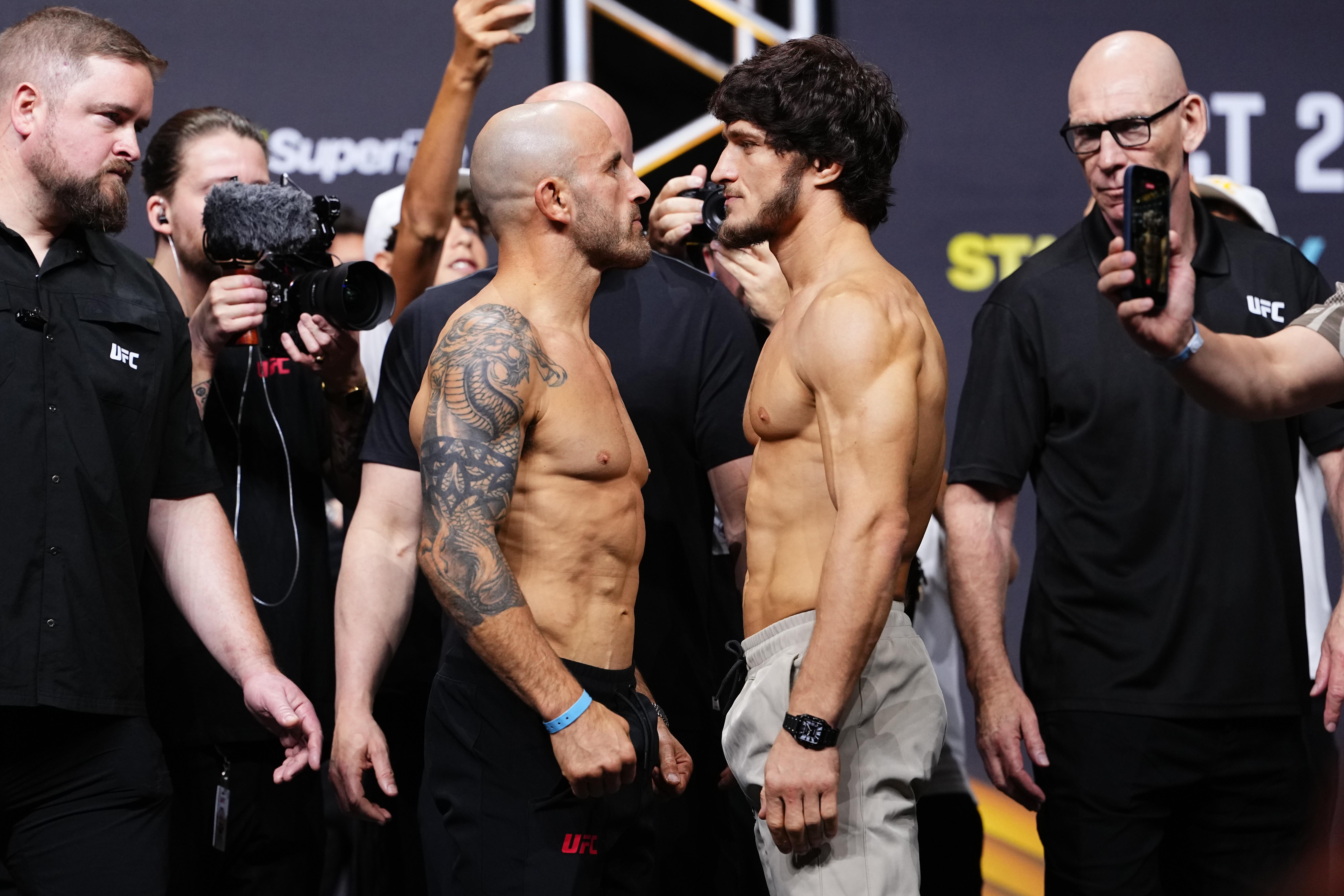 Alexander Volkanovski and Movsar Evloev at UFC 333