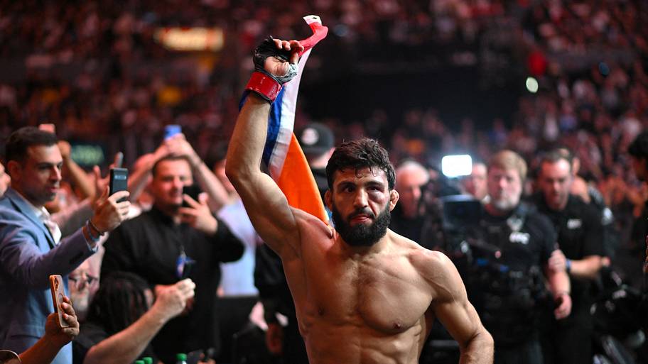Arman Tsarukyan at UFC 331.