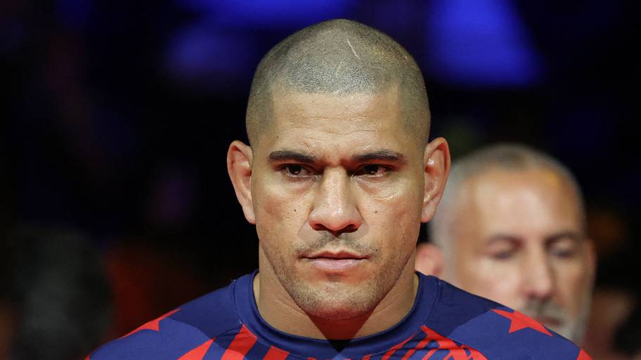 UFC Legend Helping to Prepare Alex Pereira for UFC 335 Co-Main Event Fight