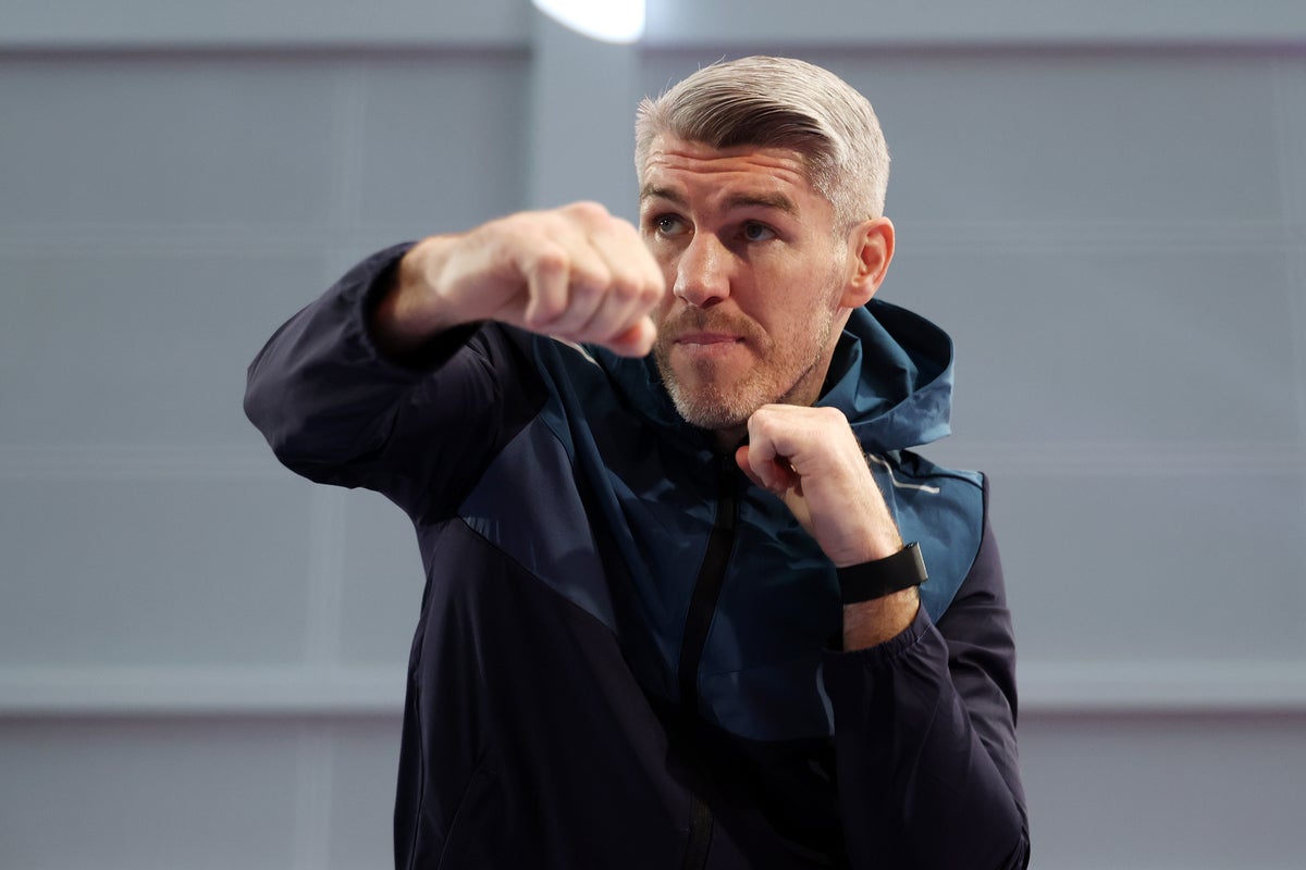 Liam Smith shadow boxes before his fight with Aaron McKenna (Getty)