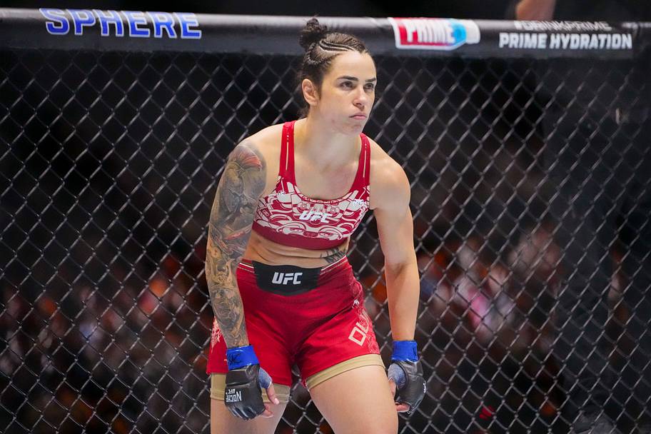 Irene Aldana (red gloves) fights Norma Dumont (blue gloves) during Riyadh Season Noche UFC 306 at The Sphere.