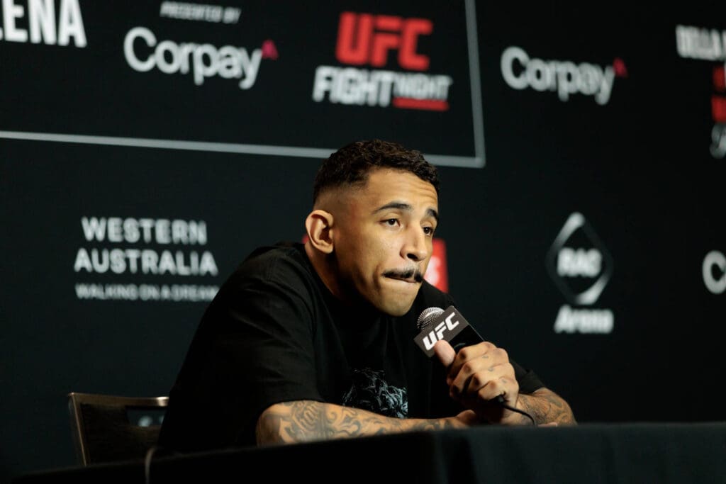 UFC PERTH MADDALENA, Carlos Prates speaks to the media during a press conference, PK, Pressekonferenz ahead of his Welterwieght bout against Jack Della Maddalena at UFC Fight Night 275 in Perth, Wednesday, April 29, 2026. NO ARCHIVING PUBLICATIONxNOTxINxAUSxNZLxPNGxFIJxVANxSOLxTGA Copyright: xRICHARDxWAINWRIGHTx 20260429157805385511