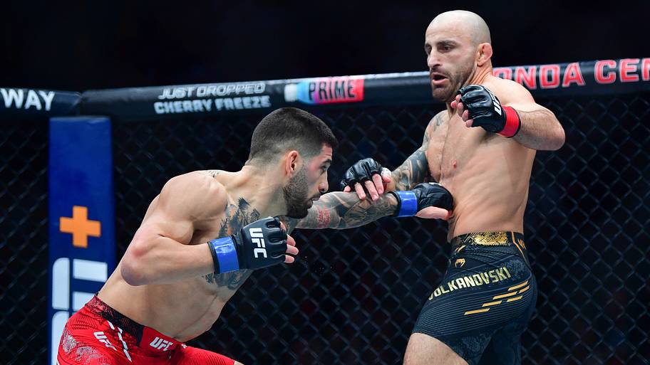 Volkanovski-Topuria at UFC 298.